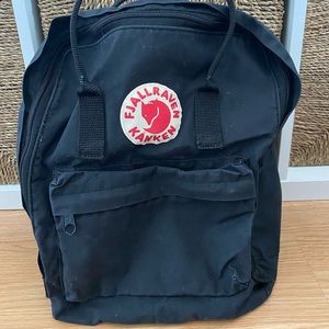Fjallraven Kanken backpack 🎒